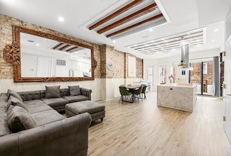 294 Albany Ave, Brooklyn, NY 11213