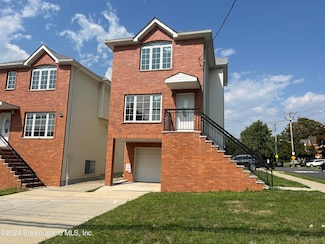 155 Steuben St, Staten Island, NY 10304