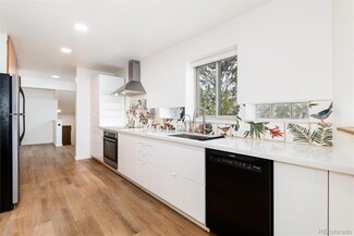 1150 W Stanford Dr, Englewood, CO 80110