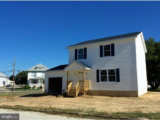 110 S Maple Ave, Gibbstown, NJ 08027