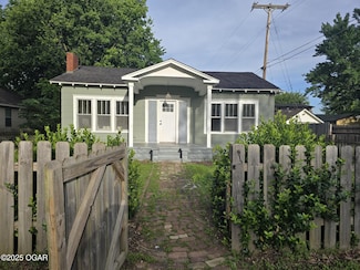 1427 Chouteau Ave, Baxter Springs, KS 66713