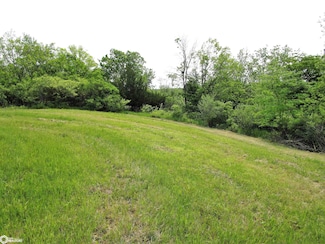 2521 Kenison Way, Iowa Falls, IA 50126