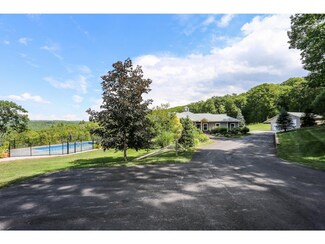 92 Old Town Road Extension, Epsom, NH 03234