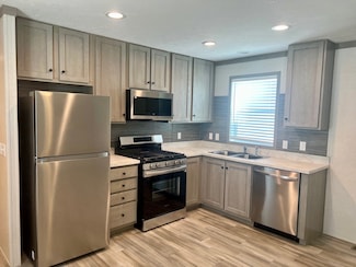 300 Forrest Ave Unit 107, Springfield, IL 62702