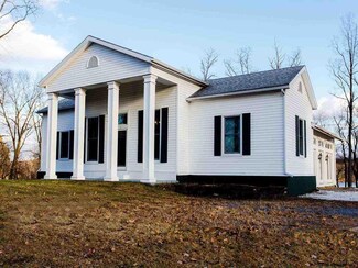 2 Creek Bend, Stillwater, NY 12170