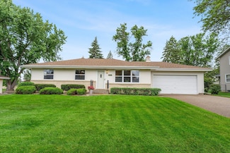 2126 Mapleview Ave, Saint Paul, MN 55109