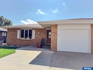 1881 Meadow Ln, Seward, NE 68434
