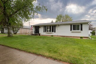 885 Greenfield Trail, Oshkosh, WI 54904