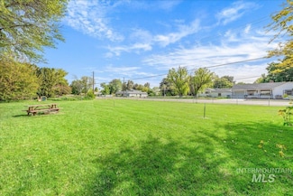 2110 S 10th Ave, Caldwell, ID 83605