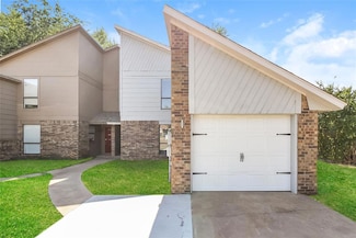 1102 Swan Lake Rd, Edmond, OK 73003