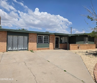 10533 Champlain St, El Paso, TX 79924