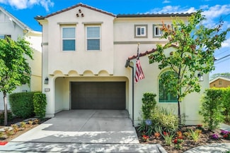 949 Sunlit Ln, Costa Mesa, CA 92626