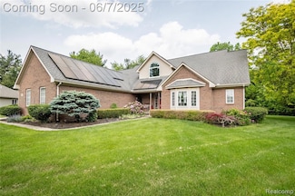 6327 Sequoia Dr, Ypsilanti, MI 48197