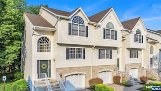 8 Sara Kathryn Way, Waldwick, NJ 07463