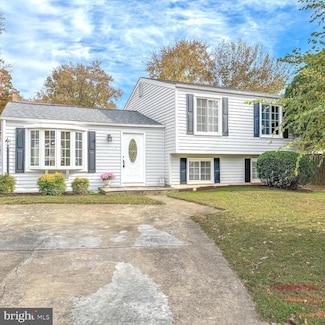 5703 Oak Stake Ct, Burke, VA 22015