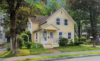8 West St, Westborough, MA 01581