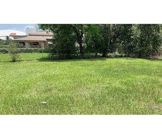 1101 NW 5th St, Miami, FL 33128