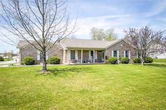 400 Winding Brook Dr, Centerville, IN 47330