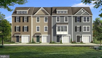 187 Clifton Manor, Falling Waters, WV 25419
