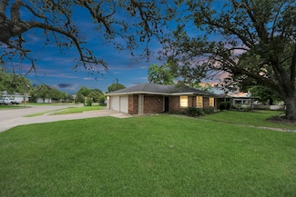 1501 Sheridan Rd, Pasadena, TX 77502