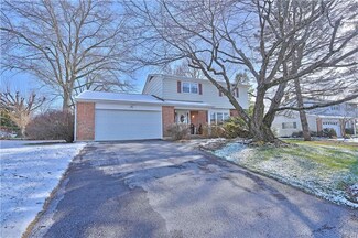 7174 Hillcrest Dr, Macungie, PA 18062