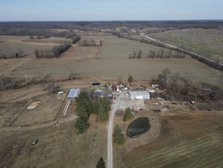 2277 Rector Creek Rd, Thompsonville, IL 62890