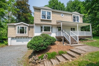 108 Petersburg Rd, Hackettstown, NJ 07840