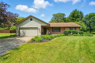 2009 Sundance Dr, Springfield, OH 45502
