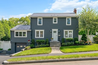 14 Priscilla Ln, Quincy, MA 02169