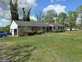 711 Watsontown Rd, Berlin, NJ 08009