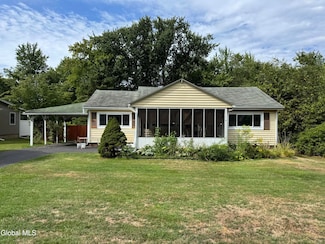 22 Rugby Rd, East Greenbush, NY 12061