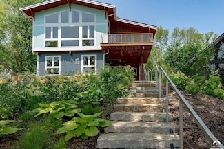 587 N 615 Rd, Lawrence, KS 66047