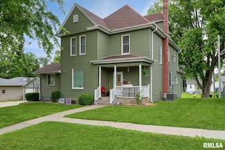 1954 Glendale Rd, Clinton, IA 52732