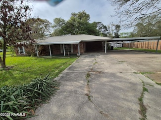 742 Sidney Dr, Breaux Bridge, LA 70517