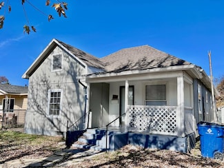 912 W 6th St, Coffeyville, KS 67337