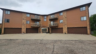 1015 Circle Dr, Aberdeen, SD 57401