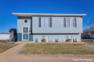 1802 11th St, Waukegan, IL 60085
