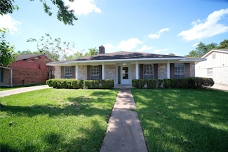 12526 Lima Dr, Houston, TX 77099