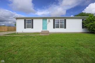 4632 Willowbrook Dr, Columbus, IN 47203