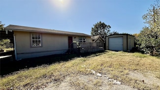 113 Adolphus Ave, Lake Dallas, TX 75065