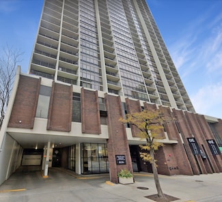 1636 N Wells St Unit 707, Chicago, IL 60614