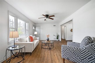4001 E 55th St, Kansas City, MO 64130