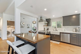 1512 N View Dr, Westlake Village, CA 91362