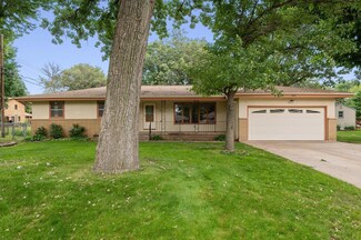 7432 Hampshire Ave N, Brooklyn Park, MN 55428