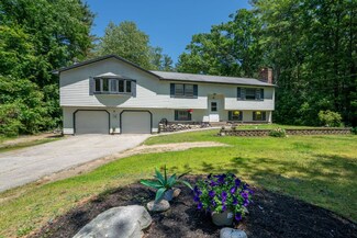 2 Mcquesten Cir, Litchfield, NH 03052