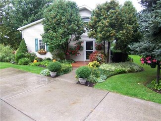 5328 W Lake Rd, Burt, NY 14028