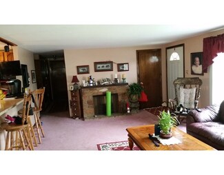 9 Waldorf Rd, Somerset, MA 02725