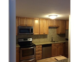 11 Gibbs St Unit 91, Worcester, MA 01607