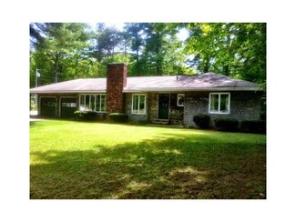 13 Wayne Ave, Gray, ME 04039