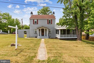 5611 Sachem Dr, Oxon Hill, MD 20745